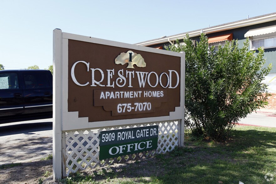 5909-5910 Royalgate Dr, San Antonio, TX à vendre - Photo du bâtiment - Image 3 de 27