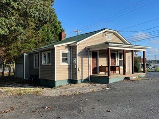 Plus de détails pour 705 W 15th St, Newton, NC - Vente au détail à louer