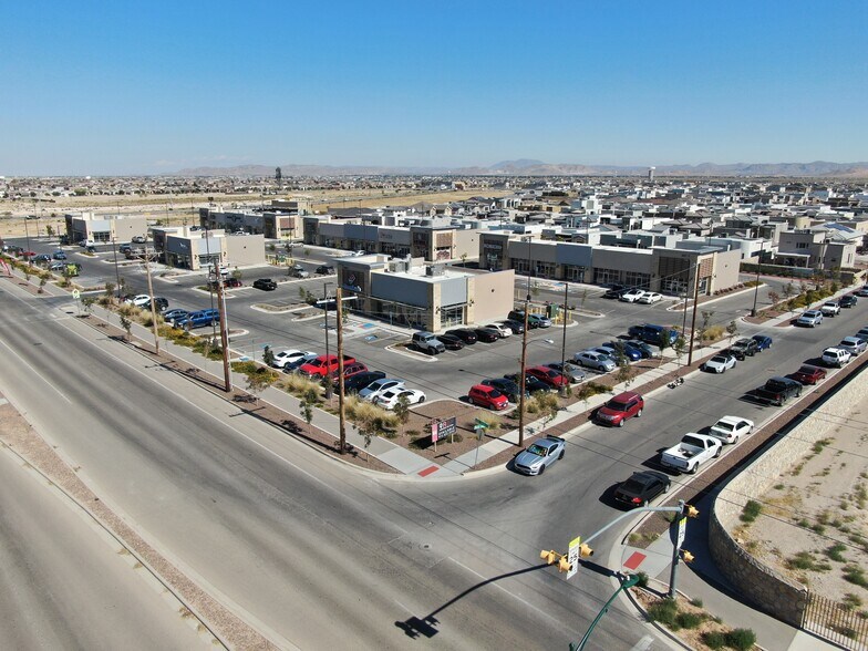 2720 John Hayes St, El Paso, TX à louer - Photo du bâtiment - Image 3 de 8