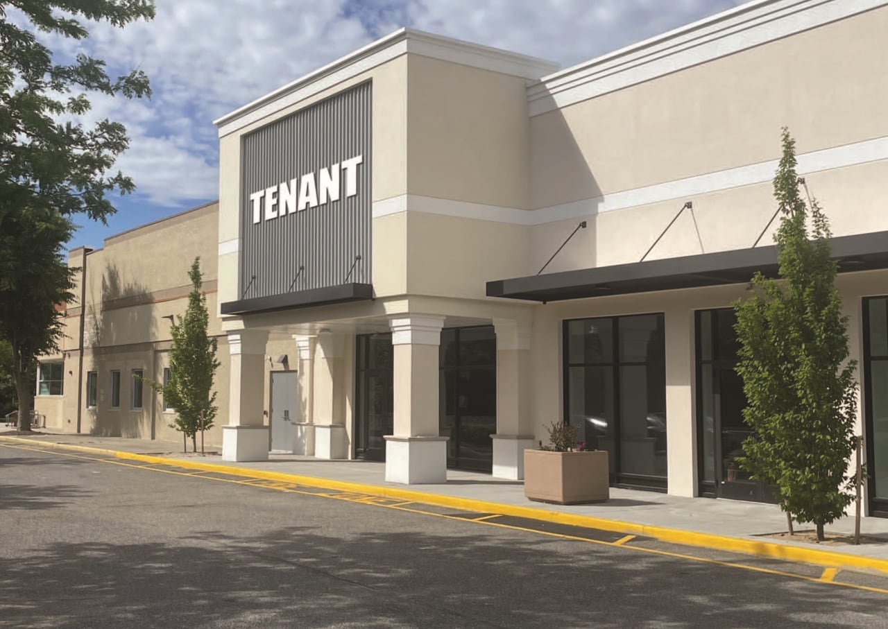 605-607 Old Country Rd, Riverhead, NY for lease Primary Photo- Image 1 of 5