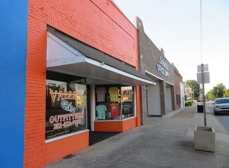 923 Roanoke Ave, Roanoke Rapids, NC for sale - Building Photo - Image 3 of 13