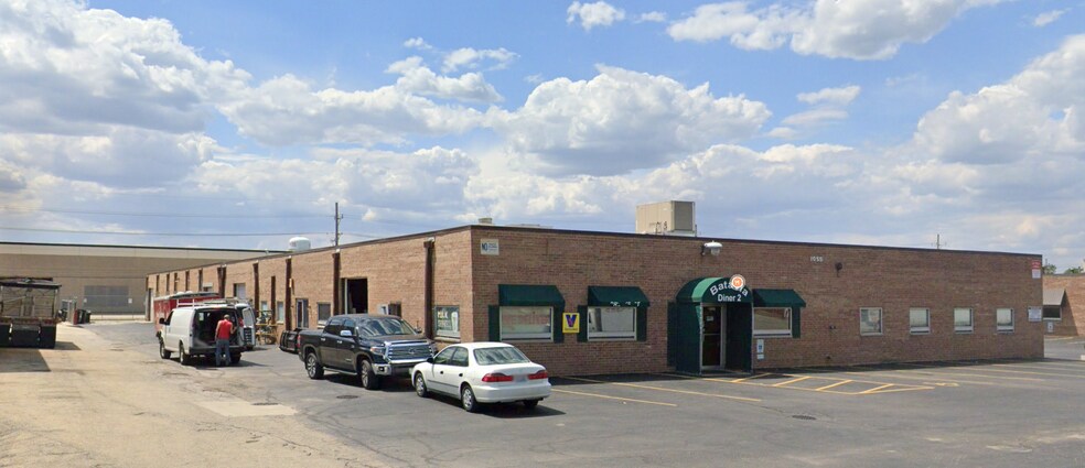 1055 Paramount Pky, Batavia, IL à vendre - Photo du bâtiment - Image 3 de 4