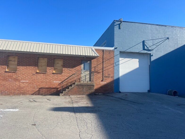 185 N Front St, Columbia, PA for lease - Primary Photo - Image 1 of 14