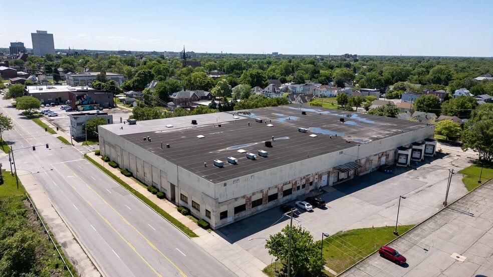 1401-1425 N Summit St, Toledo, OH for lease - Primary Photo - Image 1 of 6