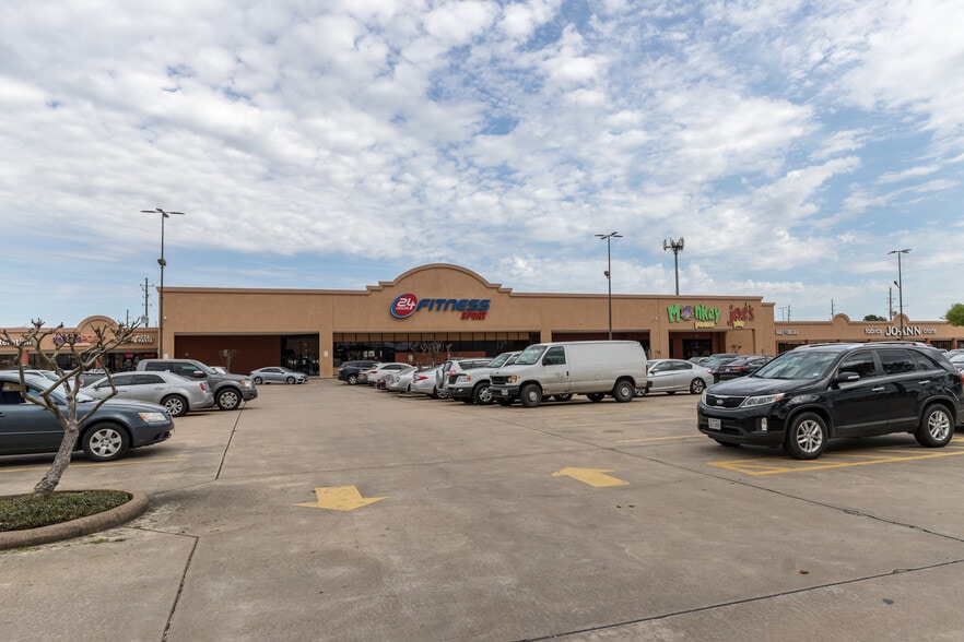 15420-15626 Fm 529 Rd, Houston, TX à louer - Photo du bâtiment - Image 3 de 7