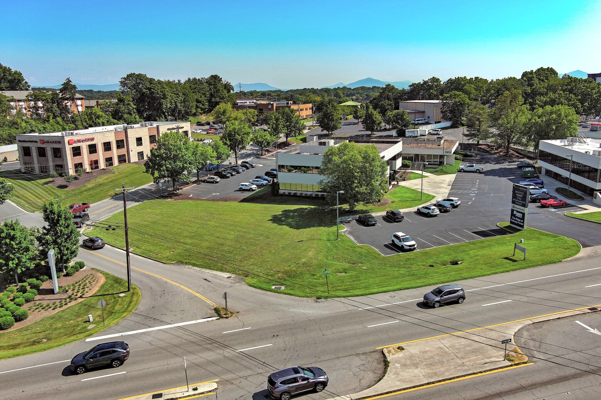 5301 Bernard Dr, Roanoke, VA for lease Building Photo- Image 1 of 9