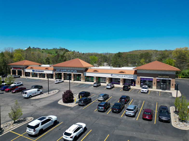 Highland Rd, White Lake Township, MI for lease - Primary Photo - Image 1 of 4