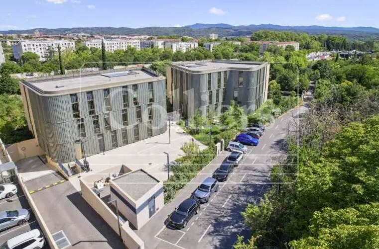 851 Allée De Pomone, Aix-en-Provence à louer - Photo du bâtiment - Image 2 de 2