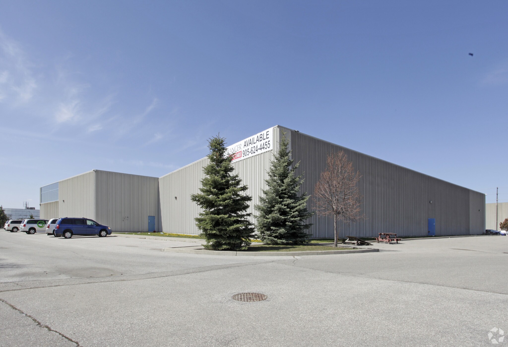 107 Alfred Kuehne Blvd, Brampton, ON for sale Primary Photo- Image 1 of 1