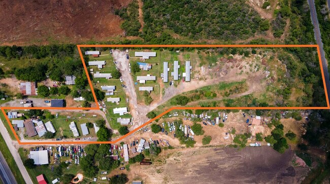Plus de détails pour 14085 Interstate 35 S, Von Ormy, TX - Multi-résidentiel à vendre