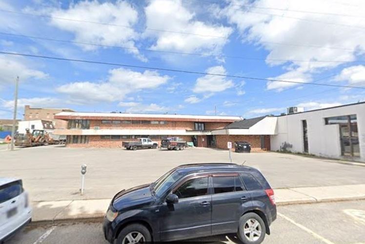 7 Maple Ave, Smiths Falls, ON à vendre - Photo principale - Image 1 de 1