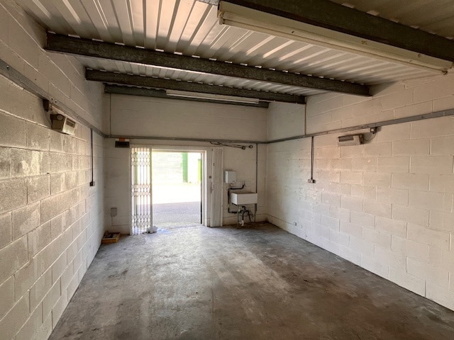 George Holmes Way, Swadlincote for lease Interior Photo- Image 1 of 2