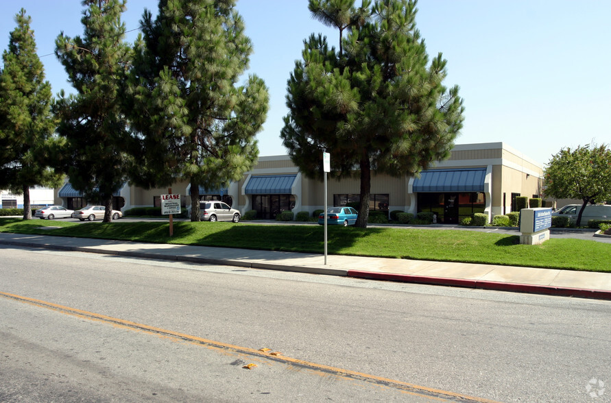 1820-1828 Stone Ave, San Jose, CA à louer - Photo principale - Image 1 de 5