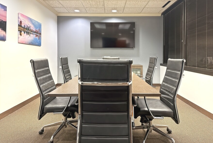 2000-2100 SouthBridge Pky, Birmingham, AL for lease - Interior Photo - Image 2 of 25