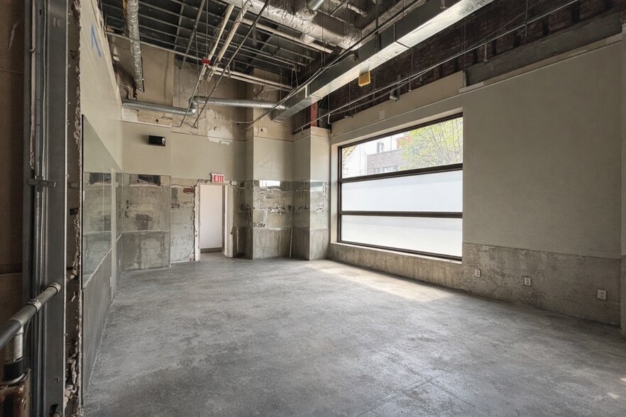 41 Box St, Brooklyn, NY à louer - Photo du bâtiment - Image 3 de 4