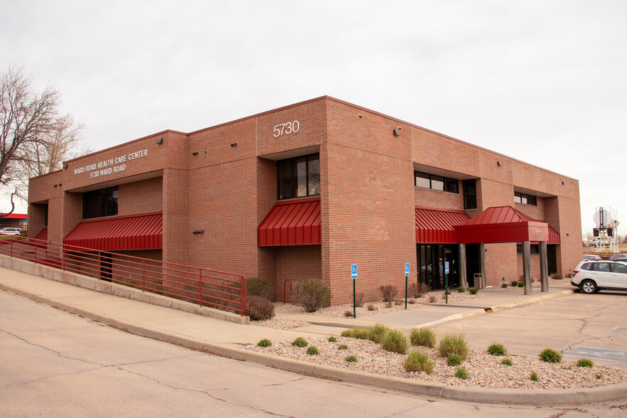 5730 Ward Rd, Arvada, CO à louer - Photo du bâtiment - Image 1 de 7