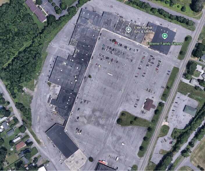 Old Williamsport Pike, Martinsburg, WV à louer - Photo du bâtiment - Image 2 de 13