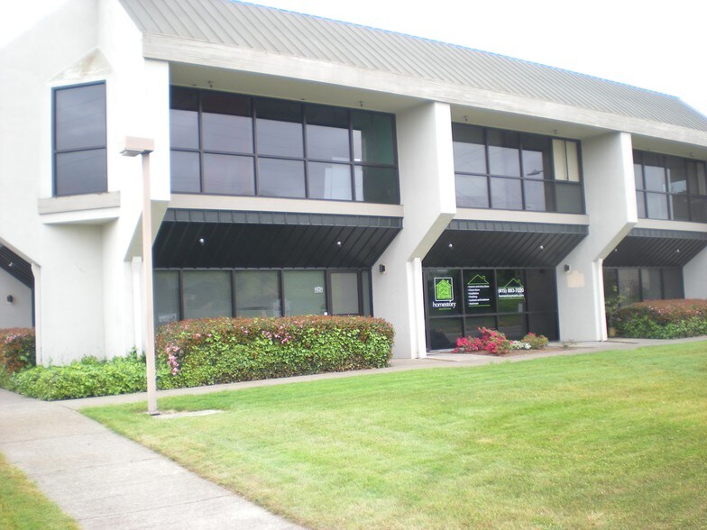 394 Bel Marin Keys Blvd, Novato, CA à louer - Photo du bâtiment - Image 3 de 3