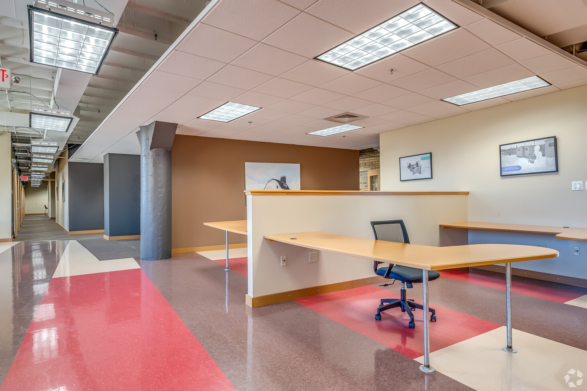 118 S Adams St, Green Bay, WI for lease Interior Photo- Image 1 of 2