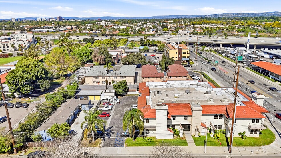 902 N Grand Ave, Santa Ana, CA for sale - Aerial - Image 3 of 27
