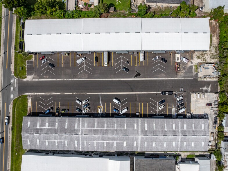 325-395 Commercial St, Casselberry, FL à louer - Photo du bâtiment - Image 2 de 5