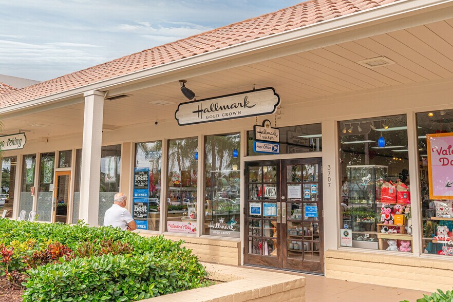 3755 W Woolbright Rd, Boynton Beach, FL à louer - Photo du bâtiment - Image 3 de 5