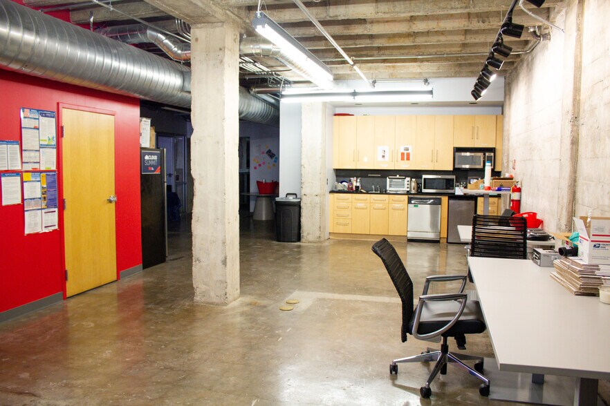 723 Silver Ave SW, Albuquerque, NM à louer - Photo intérieure - Image 3 de 12