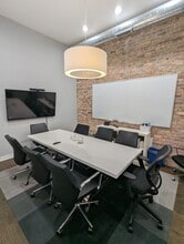 357 W Chicago Ave, Chicago, IL à louer Photo intérieure- Image 1 de 3