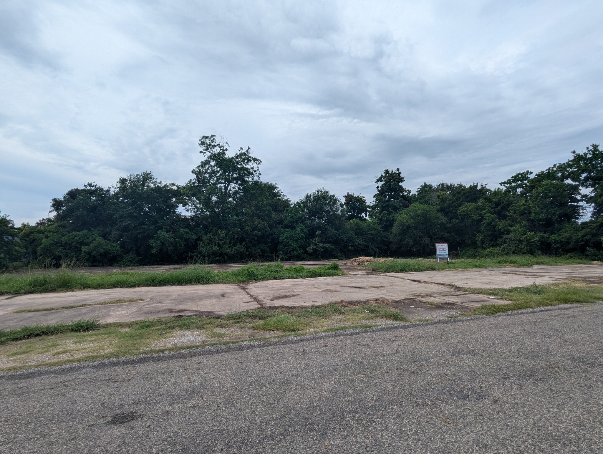 6131 Jefferson Blvd, Groves, TX for sale Building Photo- Image 1 of 11