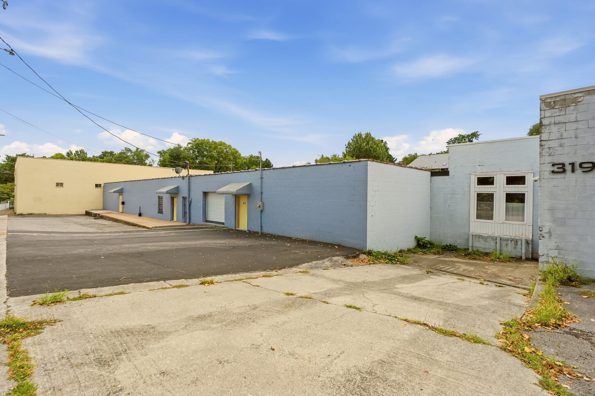 303-311 E Anderson Ave, Knoxville, TN for lease Interior Photo- Image 1 of 18