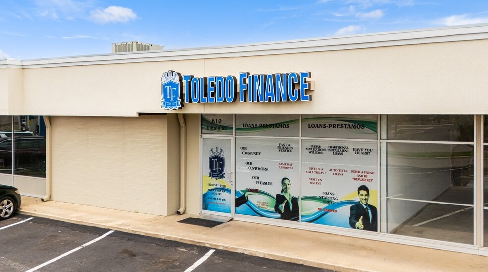 600-612 E Main St, Uvalde, TX for lease - Building Photo - Image 3 of 18