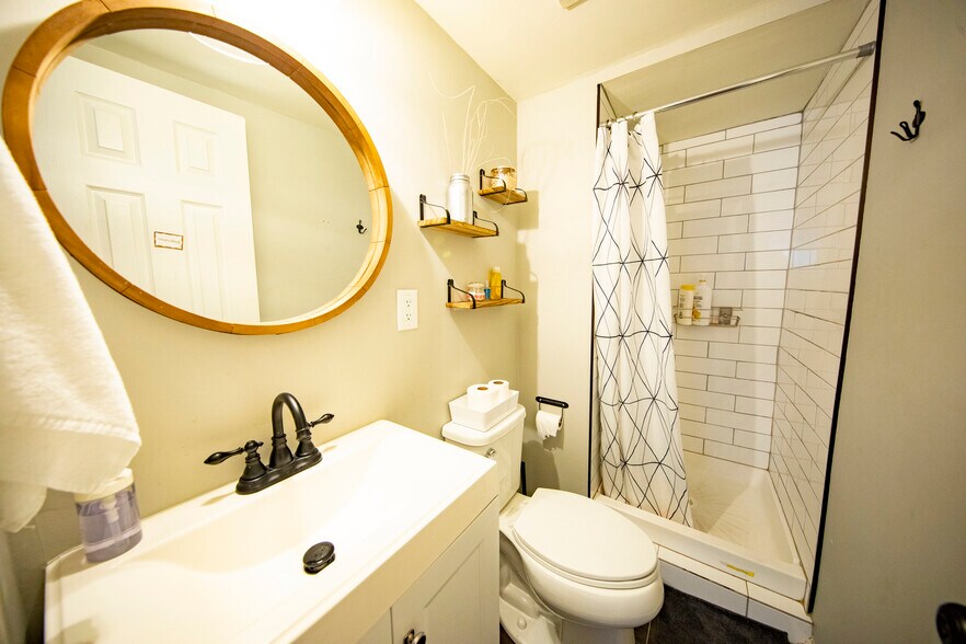 221 Lincolnshire Rd, Columbus, OH à vendre - Photo du bâtiment - Image 2 de 3