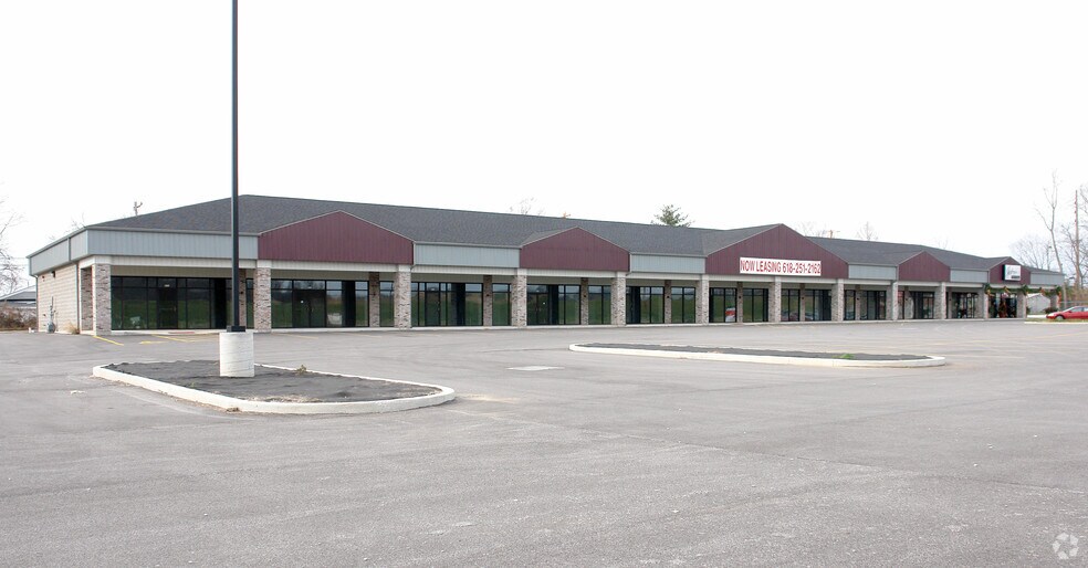 300-322 Lakin Blvd, East Alton, IL à louer - Photo principale - Image 1 de 1