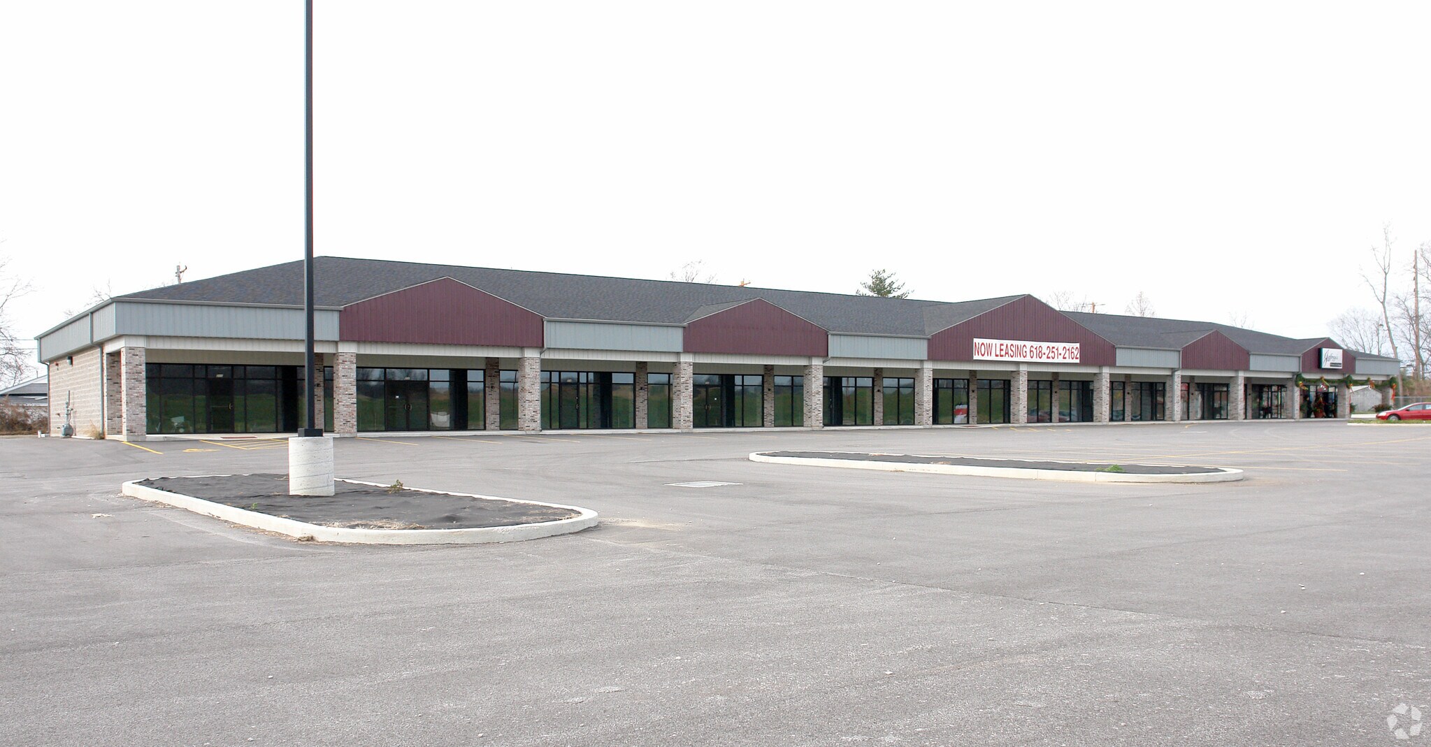 300-322 Lakin Blvd, East Alton, IL à louer Photo principale- Image 1 de 2