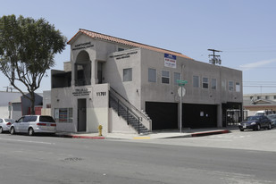 11701 Inglewood Ave, Hawthorne CA - Loft