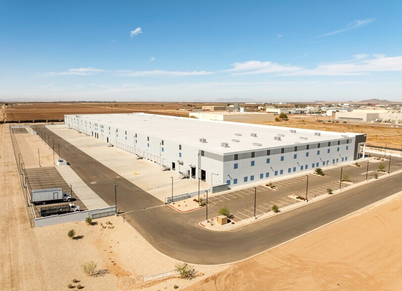 1150 W Lawrence St, Casa Grande, AZ à louer - Photo du bâtiment - Image 3 de 4