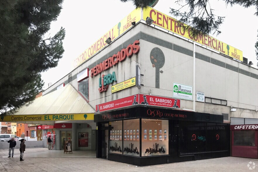 Calle del Silicio, 10, Torrejón de Ardoz, Madrid à vendre - Photo du bâtiment - Image 2 de 2