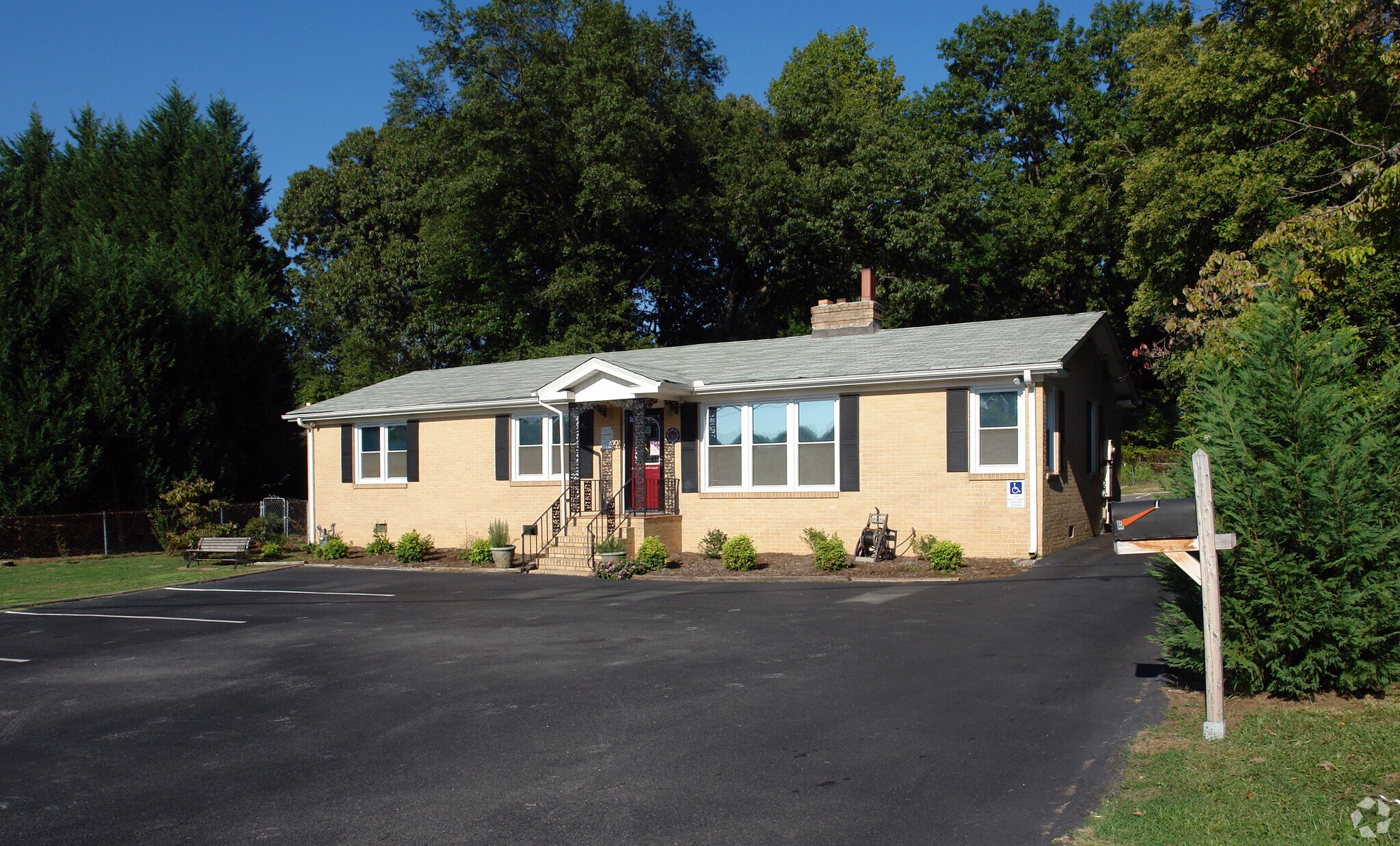 1 Elizabeth Dr, Greenville, SC à vendre Photo du bâtiment- Image 1 de 10