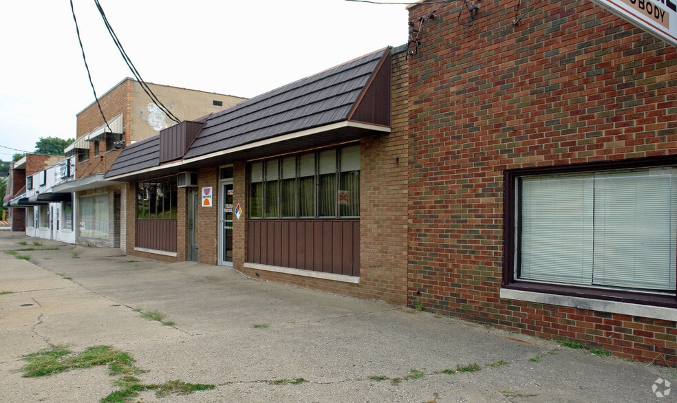 1732 N Sheridan Rd, Peoria, IL for sale - Building Photo - Image 2 of 2