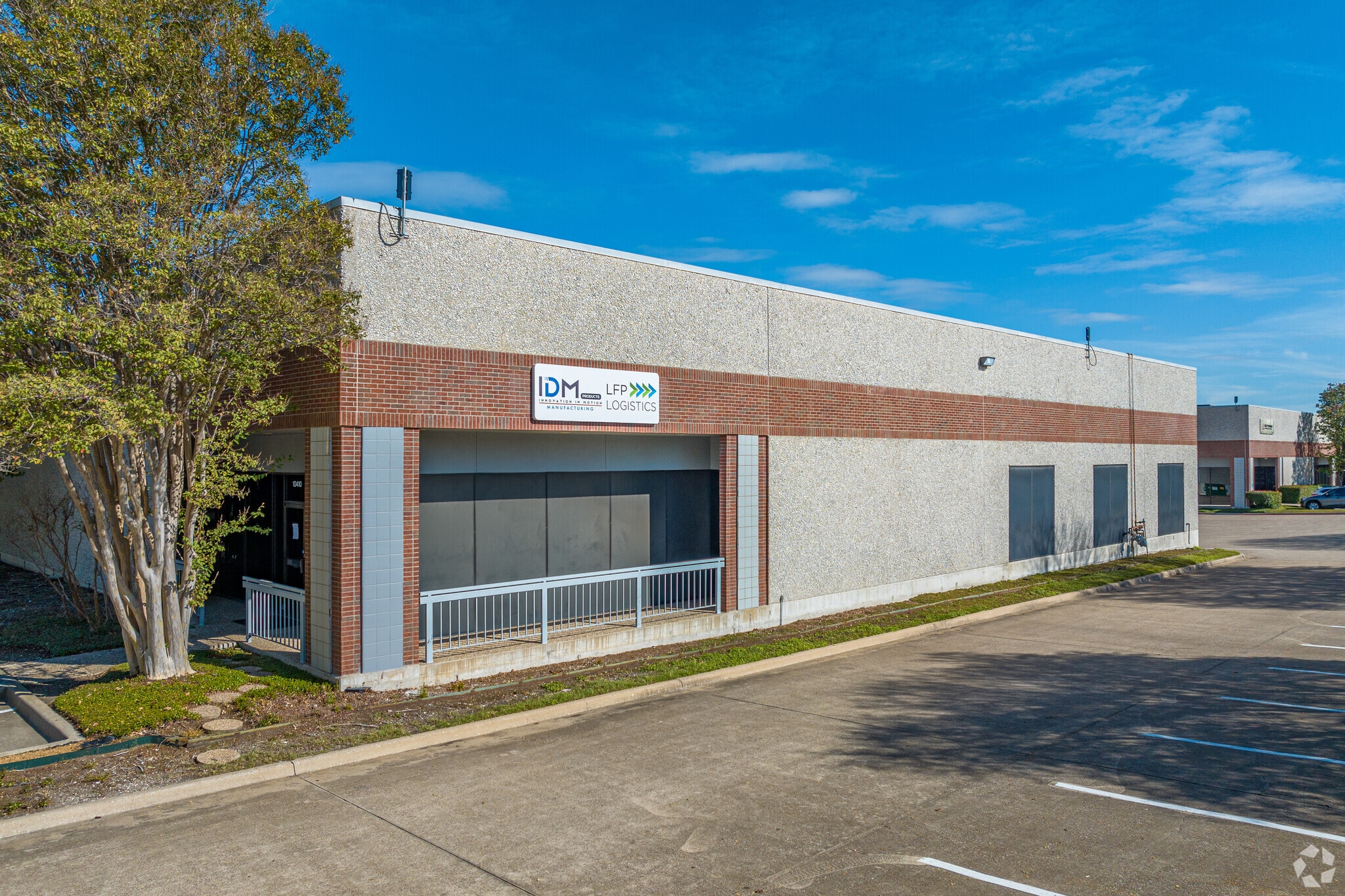 10410-10430 Vista Park Rd, Dallas, TX for lease Primary Photo- Image 1 of 4