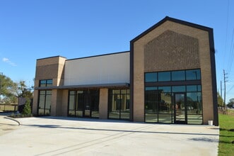 7355 Main st, Fulshear, TX for lease Building Photo- Image 2 of 2