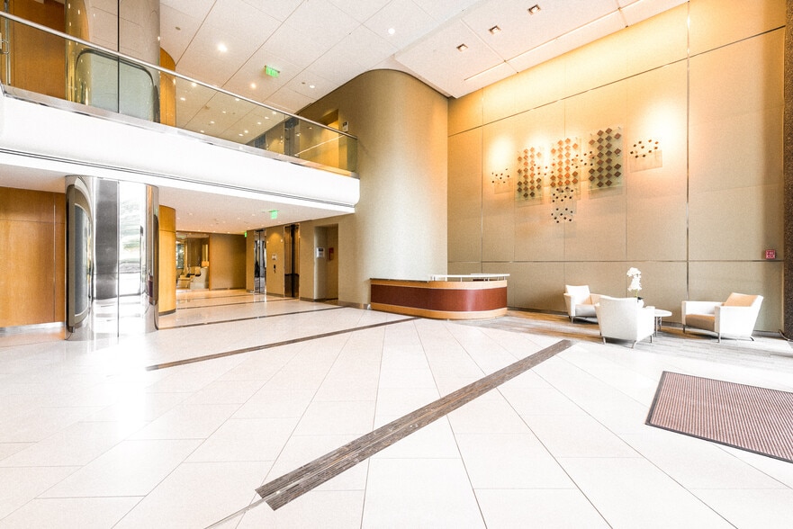 3520 Piedmont Rd NE, Atlanta, GA à louer - Hall d’entrée - Image 3 de 14