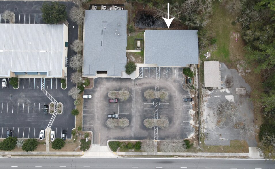 2416 Dunn Ave, Jacksonville, FL à louer - Photo du bâtiment - Image 2 de 8