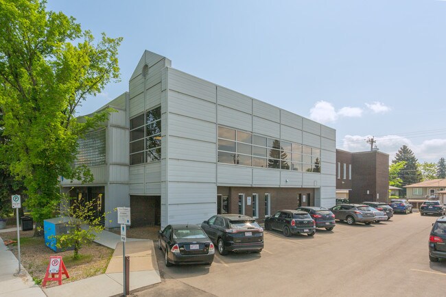 Plus de détails pour Princess Elizabeth Ave Office Properties – Bureau à vendre, Edmonton, AB