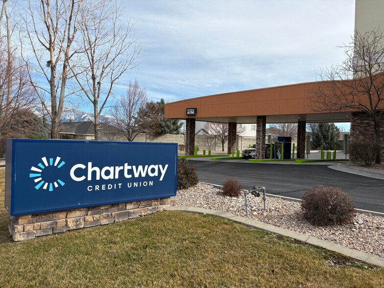 3557 W 9800 S, South Jordan, UT à vendre - Photo du bâtiment - Image 2 de 9