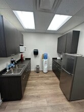 8541 Commerce Crt, Burnaby, BC for lease Interior Photo- Image 2 of 6