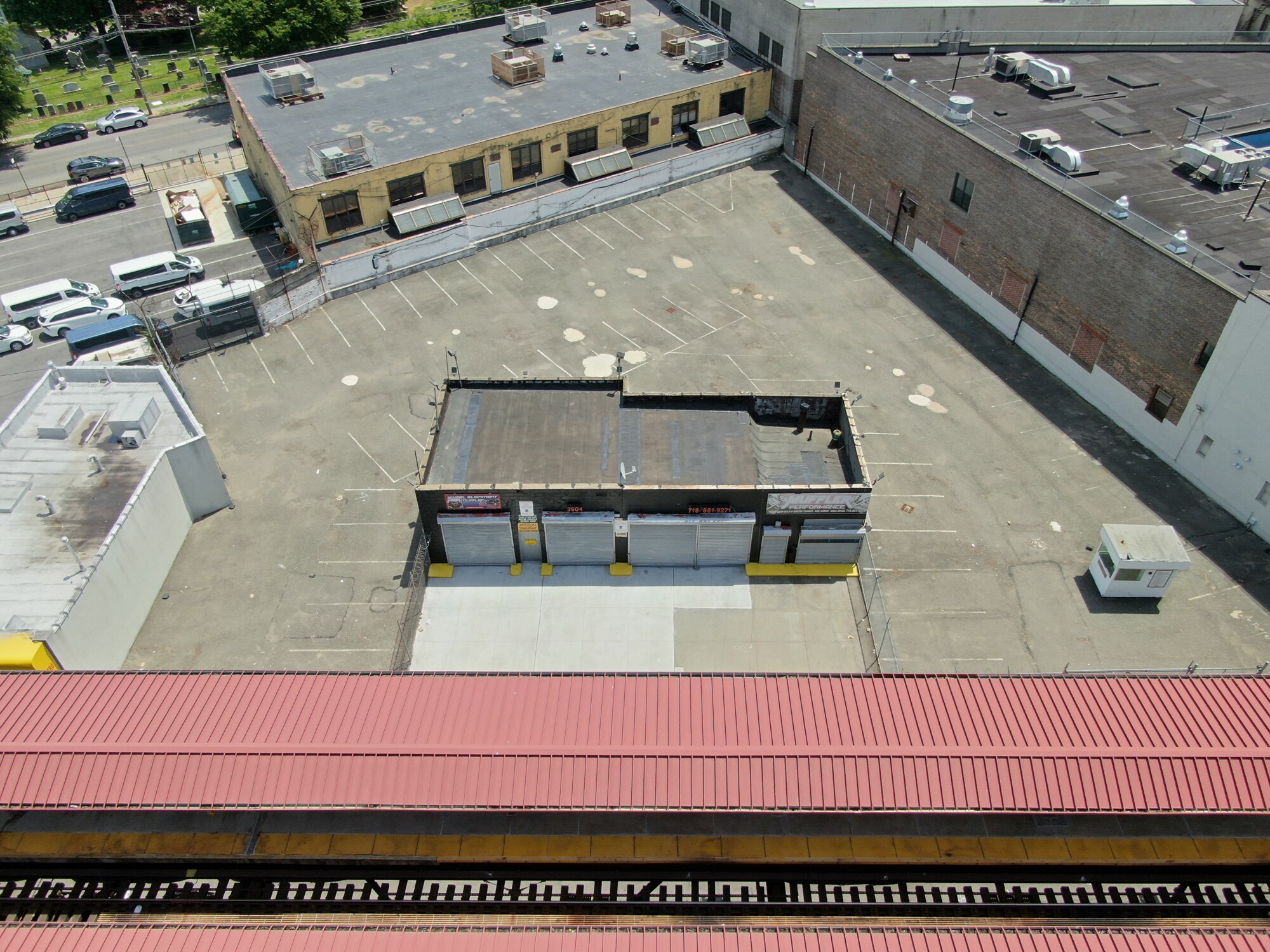 3604 Jerome Ave, Bronx, NY à louer Photo du bâtiment- Image 1 de 11