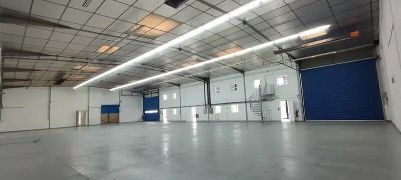 Flex in Goussainville for sale - Building Photo - Image 3 of 5