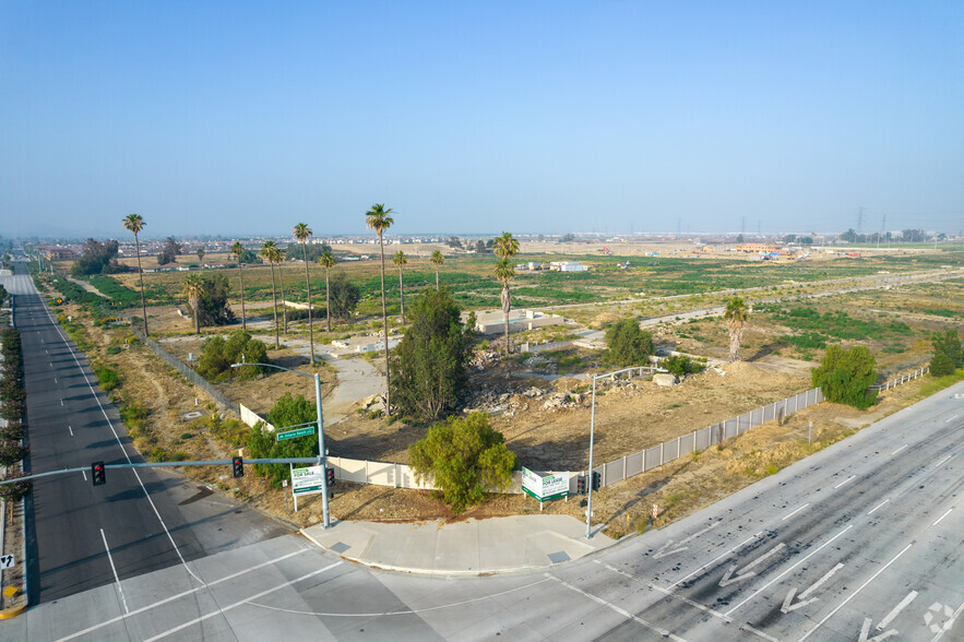 Swc Of Ontario Ranch Road & Hamner Ave, Ontario, CA à louer - Aérien - Image 1 de 5