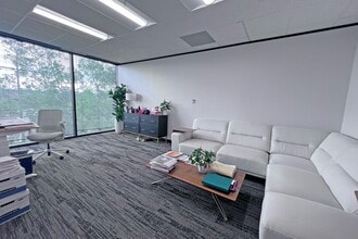 2170 Buckthorne Pl, The Woodlands, TX à louer Photo du bâtiment- Image 2 de 4